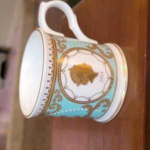 2015 Commemorative Mug of Queen Elizabeth.
